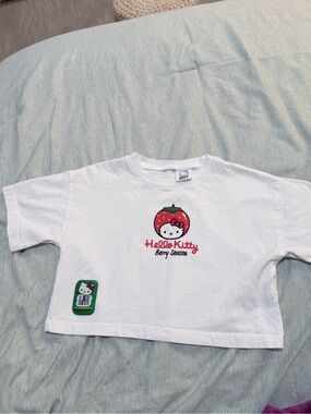 Zara Hello Kitty White Crop Tee with Red Strawberry Graphic Size 6-7